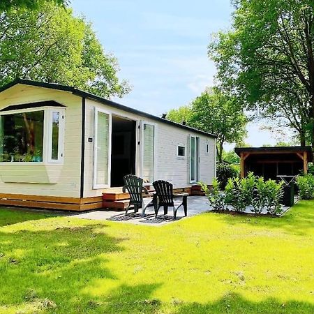 Camping De Pallegarste Chalet 119 Marienberg المظهر الخارجي الصورة
